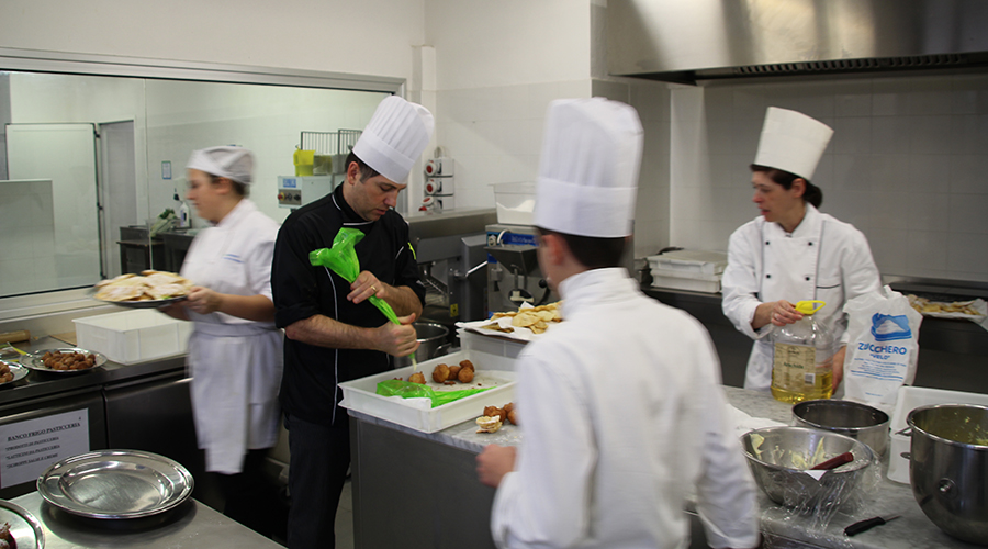 Formont Valli Ossola organizza un corso serale di tecniche di pasticceria da ristorazione